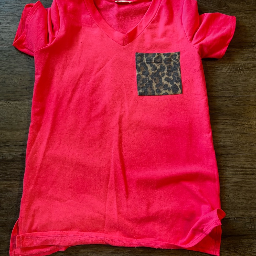 Women’s Pink T-Shirt with Leopard Pocket